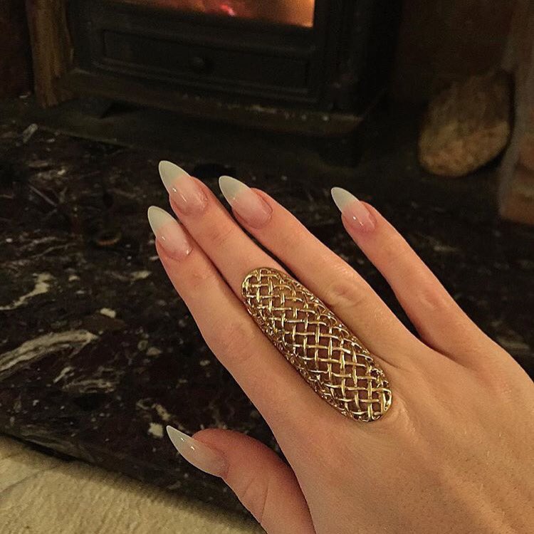 DoyenneState's tweet photo. The Rihanna cage ring... 😍

Available in #gold and #silver 

https://t.co/DjhLVi5Kvw 🌟 https://t.co/jJDwYnAeli