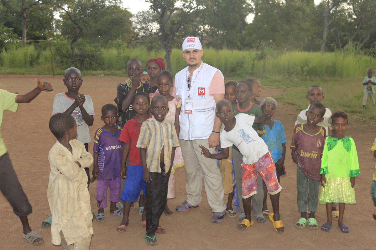 Kurbanlarınız Yeryüzüne ulaşıyor;Kenya,Afganistan,Somali,Yemen,Çad,Uganda,Nijer,Gambia'da bayram yüzleri güldürüyor.