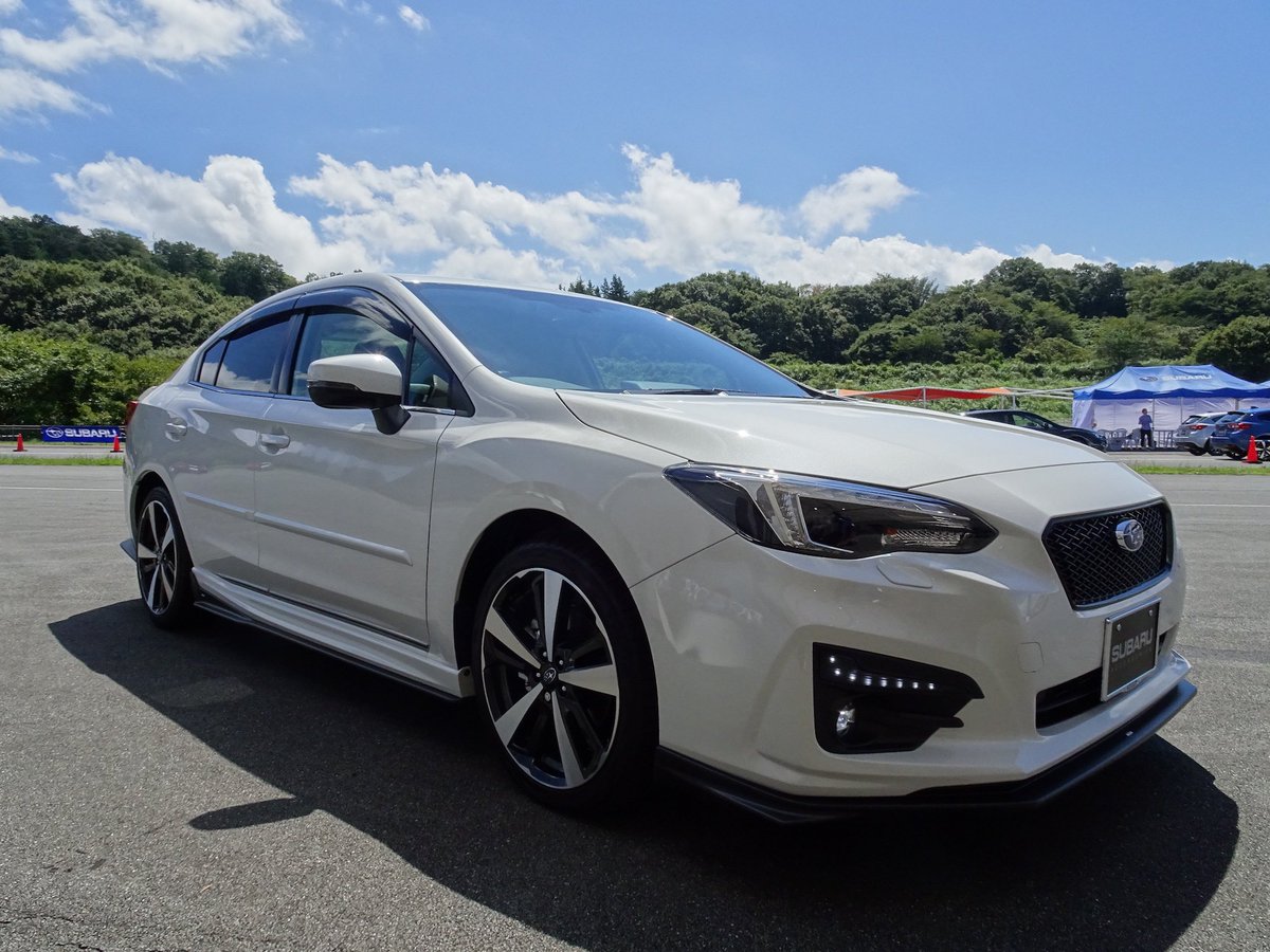 Subie Channel 新型brz Gr86試乗動画公開中 新型インプレッサの動画でチラッと登場したg4のアクセサリー装着車の画像をアップ エアロはフロントと右側にsti 左側に純正アクセサリーを装着しています Subie Channel 新型brz Gr86試乗動画公開中 新型インプレッサの動画でチラッと登場したg4のアクセサリー装着車の画像をアップ エアロはフロントと右側にsti 左側に純正アクセサリーを装着しています