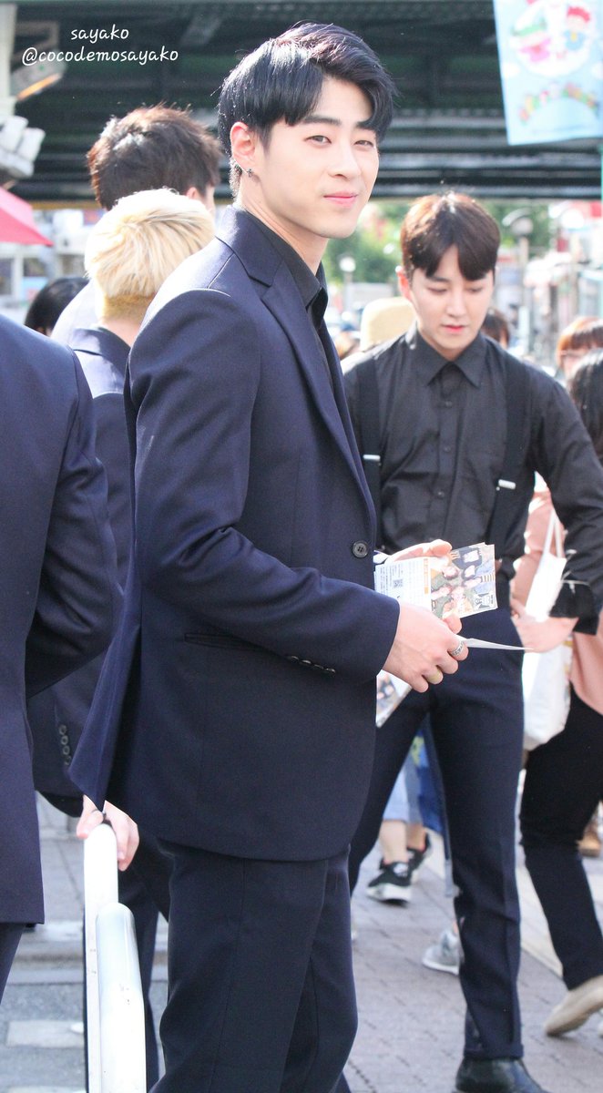 cocodemo385's tweet photo. 160910 PR #AxisB #아시즈비 #あしずび #ジュノ #주노
(@AxisB_Juno ) https://t.co/YCGYfpIztw