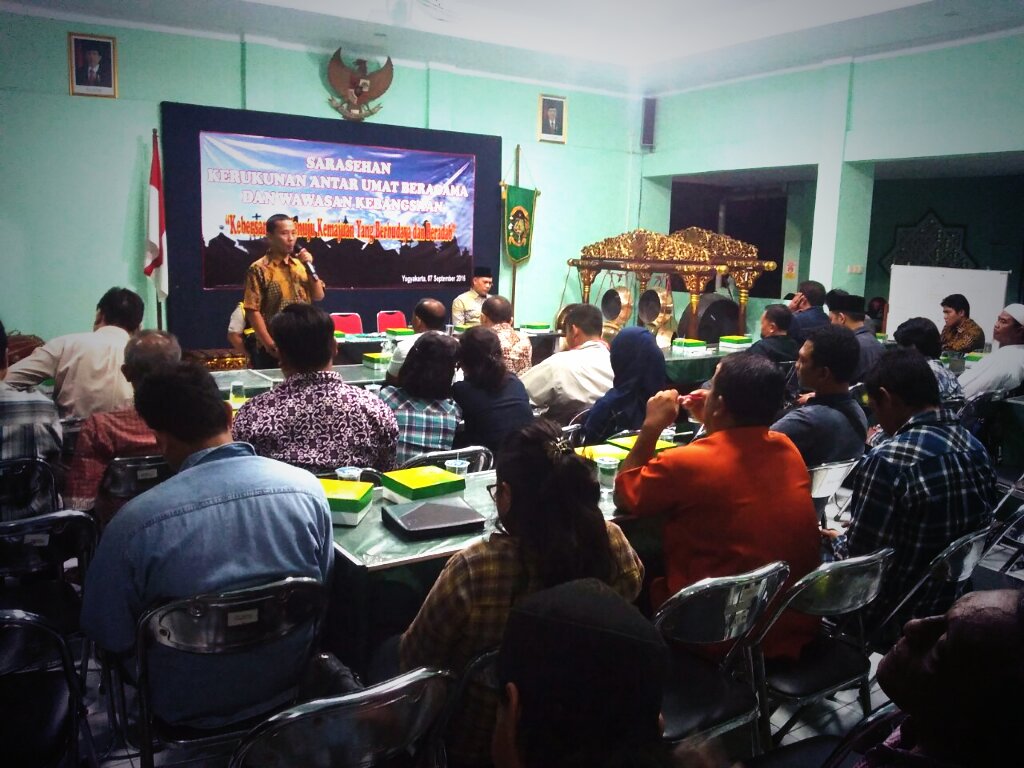 Danramil 12/GM Dim 0734/Yka memberikan Materi wawasan kebangsaan kpd Masyarakat lintas Agama di Aula kec  Gondomanan