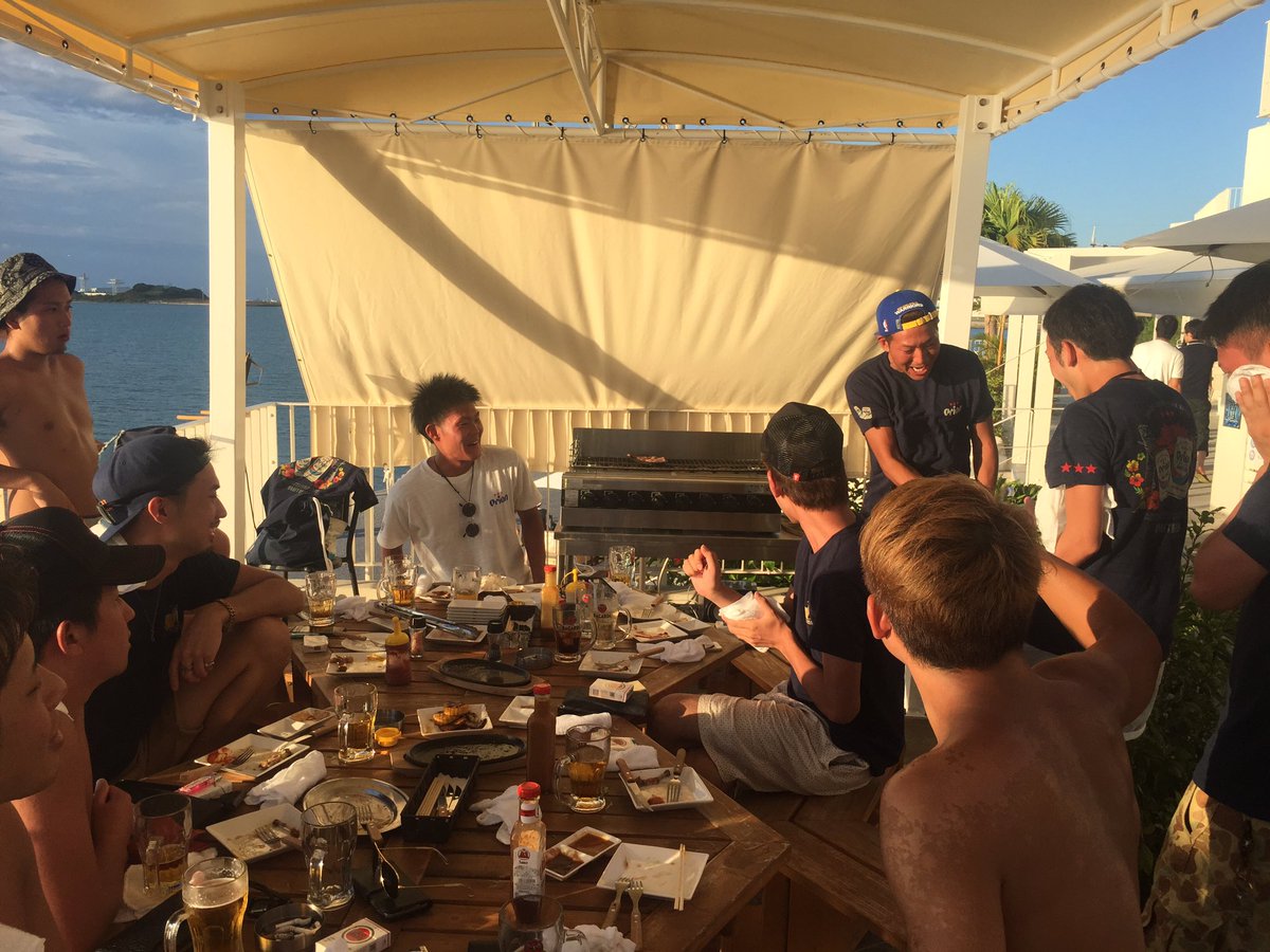 SAHAAKU's tweet photo. お揃いのオリオンビールTシャツで乾杯！沖縄最高！ https://t.co/y1SEzITi5b