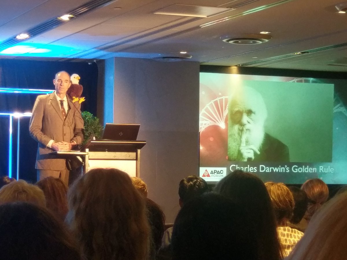 EBevanDavies's tweet photo. 'Paying Special Attention' to Charles Darwins great grandson. #APACForum https://t.co/xNRLe4ypSK