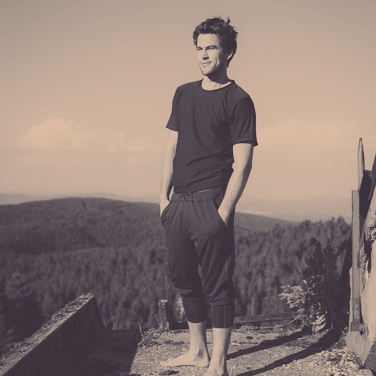 AdamHusler's tweet photo. Special events this week @indabayoga @TheHoxtonLDN @kitandace @Equinox  and full schedule https://t.co/67kyFJKt2O https://t.co/L1yyHGcZN2