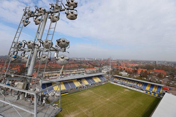 Staantribune's tweet photo. Vandaag 80 jaar geleden werd in #Leeuwarden het #Cambuurstadion - toen nog Gemeentelijk Sportpark geheten - geopend. https://t.co/ZtlUzEMLm0