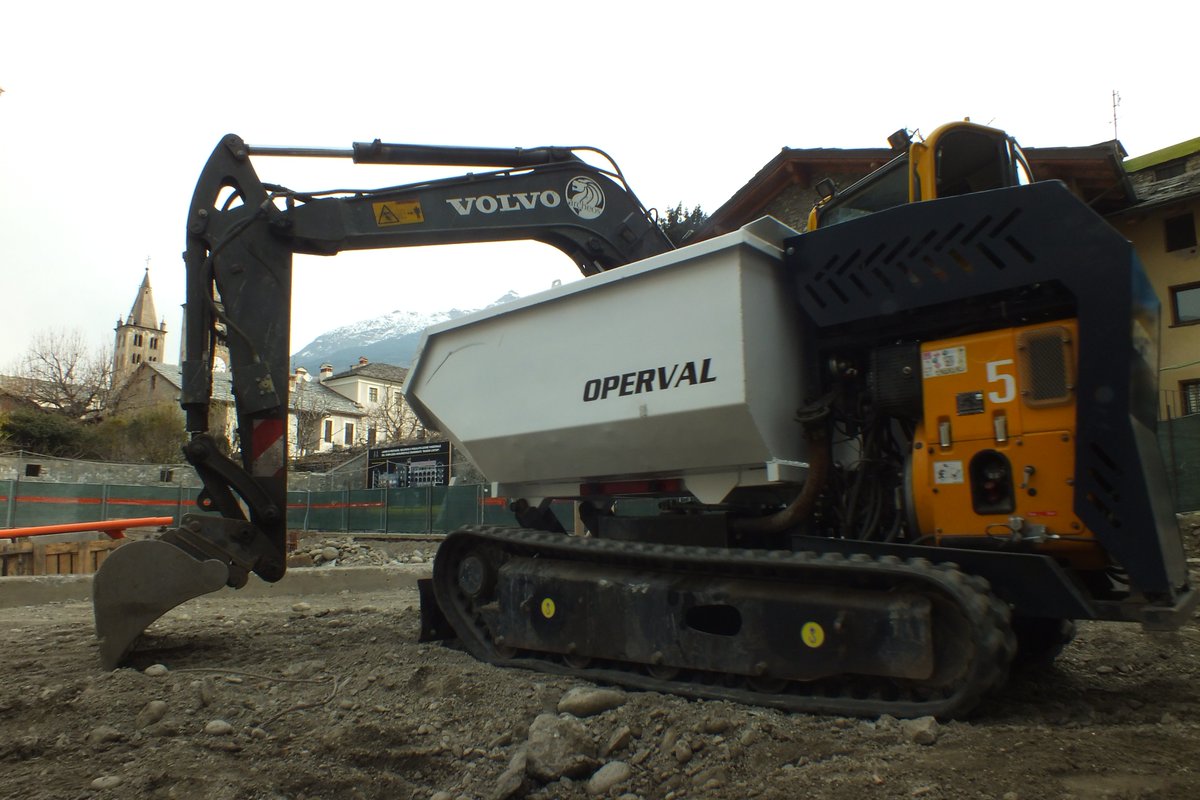 Operval_srl's tweet image. #DumperPL10 il migliore amico dell&apos;escavatore #MovimentoTerra #Operval
