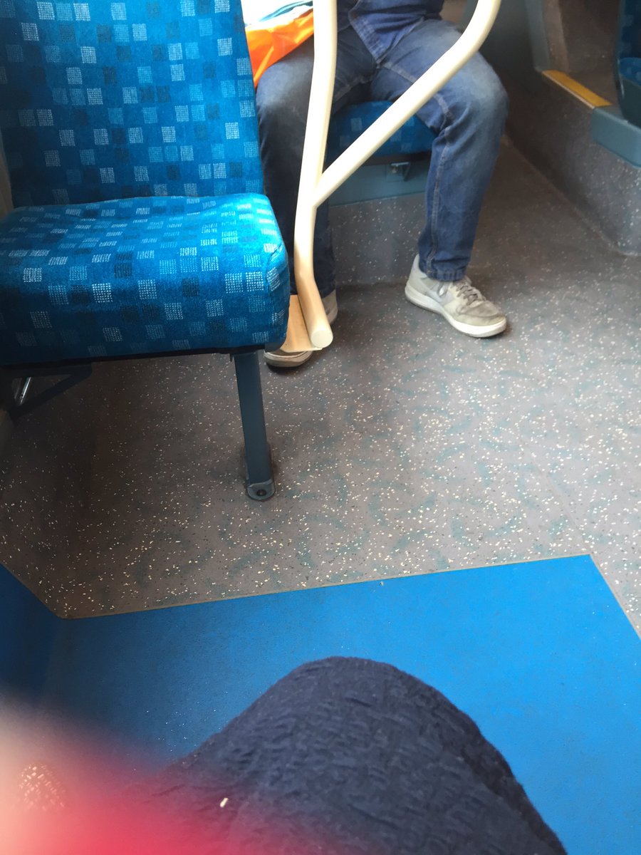 Tanviva's tweet photo. Brilliant new 340 bus design allows loads more space for wheelchair, pram & luggage! #thinkoutsidethebus @TfLAccess https://t.co/XN89Lwpncs