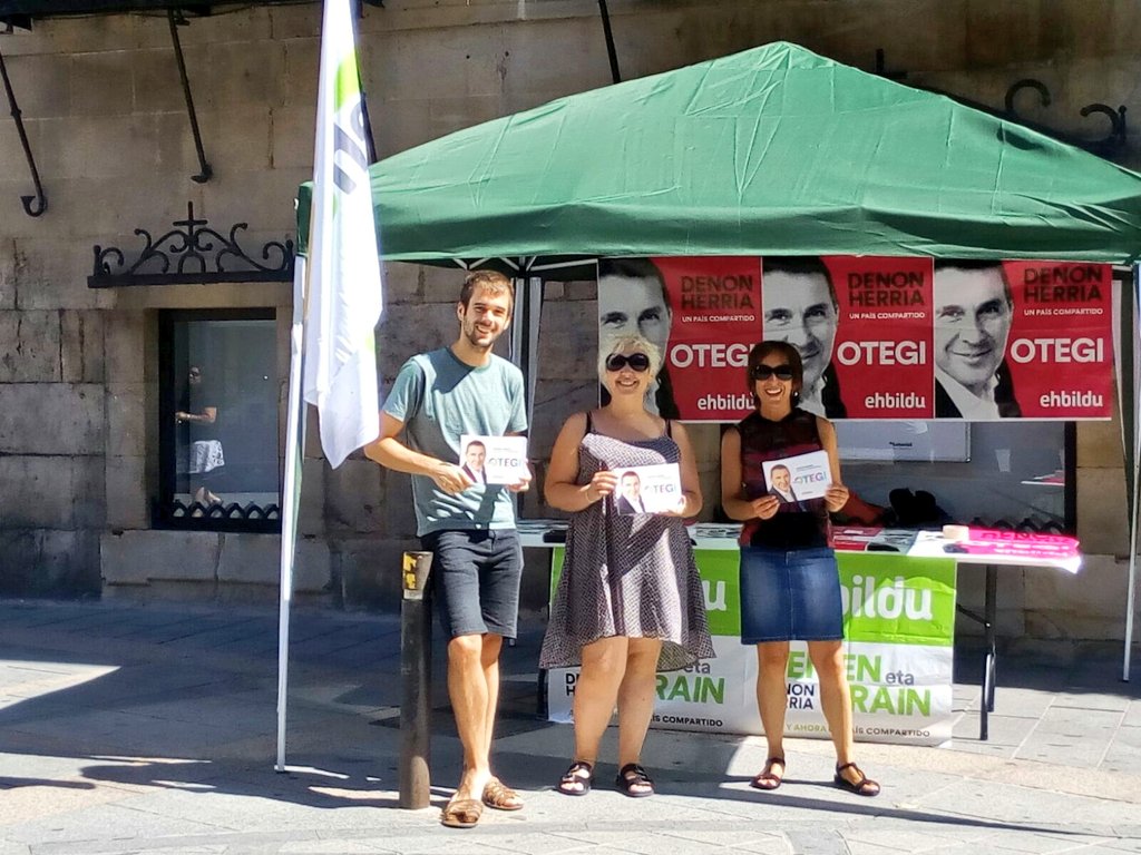 ehbilduarrasate's tweet photo. Heldu da saretzeko garaia, eta atzo ere hariak ehuntzen egon ginen Portaloian. Adi hurrengo hitzorduei! #DenonHerria https://t.co/7VdmDOPqUR
