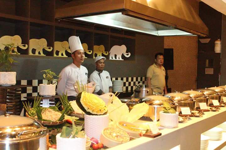 MovenpickCebu's tweet photo. Let's dine our way to #Thailand. It's Thai Fun Food Fest and dine with us at #TheSails tonight. #ThaiLandsInCebu https://t.co/P76p44P7iX