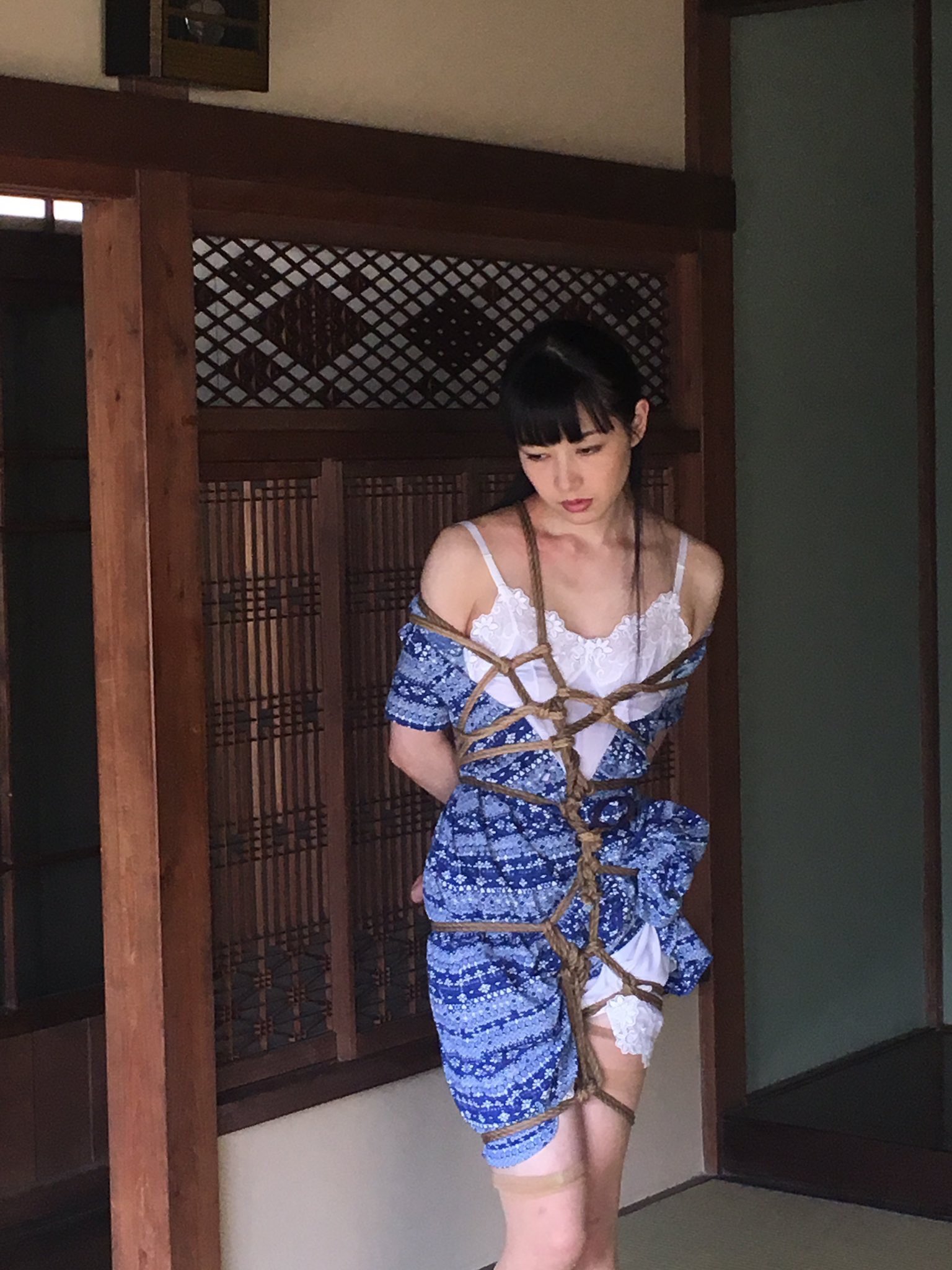 吉岡　愛花　緊縛 17日19:00から私がオーガナイズする 緊縛総合エンタメイベントを開催！！ 僕自身も 吉岡愛花モデルで白い世界のアート緊縛ショーやります。 あとは、懐かしのエアー緊縛、そしてエロ王子や獅子若、Daria、堂山鉄心など七色の縄を堪能 ...
