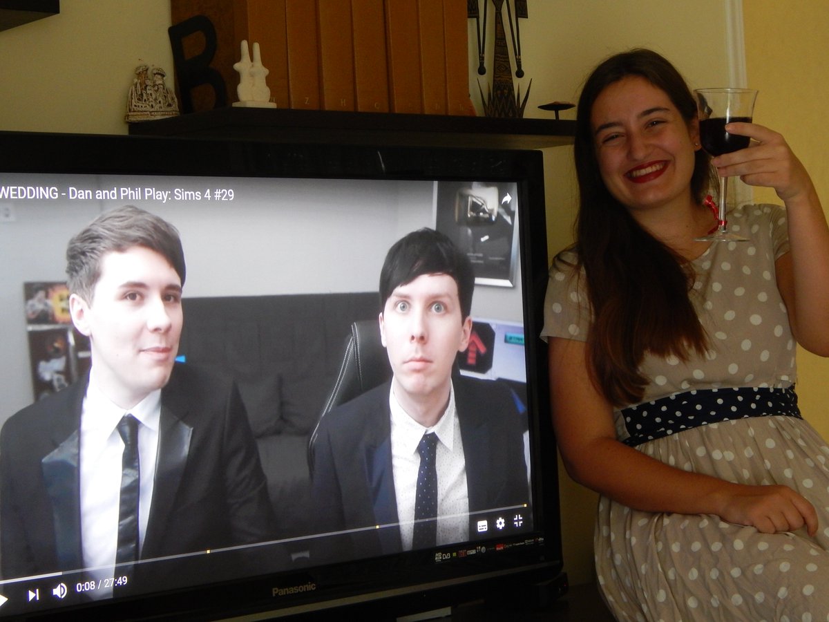 AlexandraSmile7's tweet photo. Congratulations Dil and Tabitha! Thank you for inviting me @danisnotonfire and @AmazingPhil ^_^ 
#AtDilsWedding https://t.co/5Y2JjQoW0h