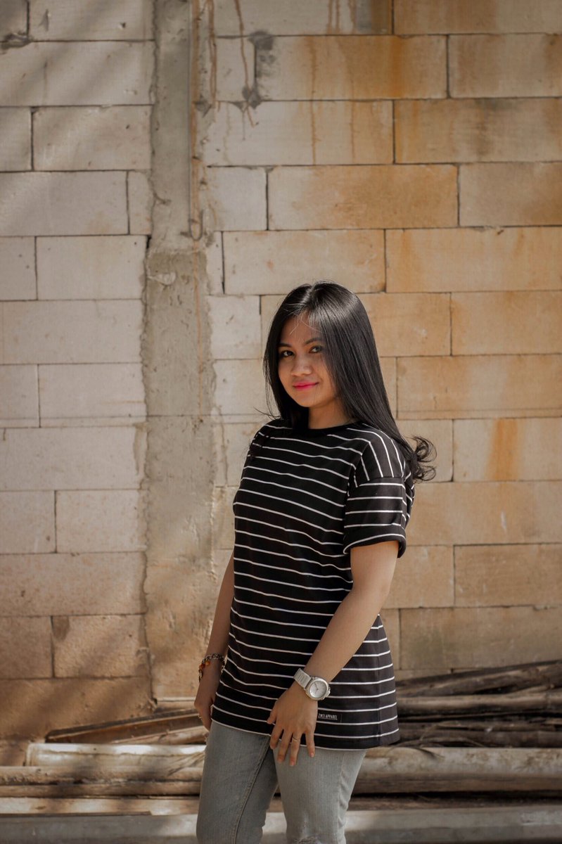 ZweiApparel tweet media