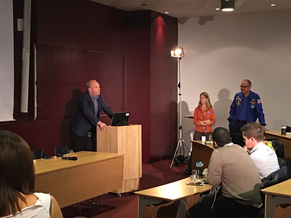 Energisaresh's tweet photo. #Astronaut fra #NASA, tema gravitasjon . @NHO_no @NITOnorge @Tekna @Norskoljeoggass #dennyeoljen https://t.co/QuHKe7wucG