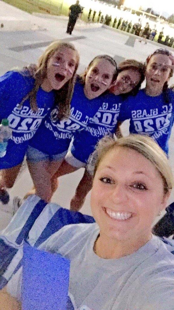 Mrsrawlsfanning's tweet photo. These girls are the best! My baby Hilltoppers #FreshmenStrong #HilltopperPride @ecghighschool https://t.co/o9EwMVJavI