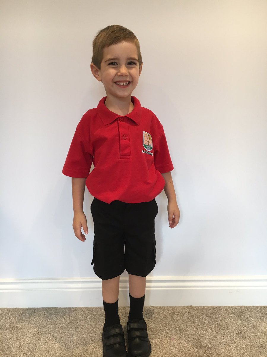 emeeking18's tweet photo. @MickeyBeese your studio baby all grown up... First day of big school x https://t.co/D1VoZrYBhg
