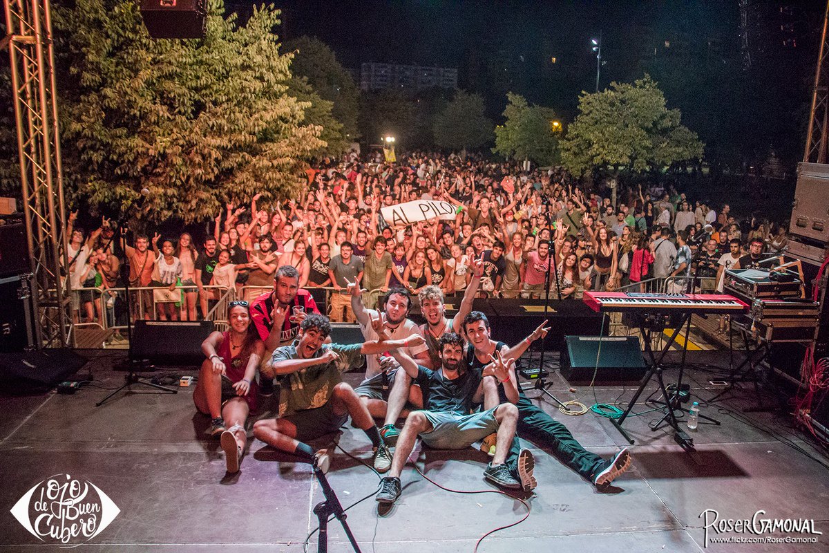 BELLVITGE INGOVERNABLE!

Aquest concert va per la gent de <a href="/NoMesBlocs/">@nomesblocs.bsky.social</a> ! Força companyes!

Foto: <a href="/rosergamonal/">Roser</a>