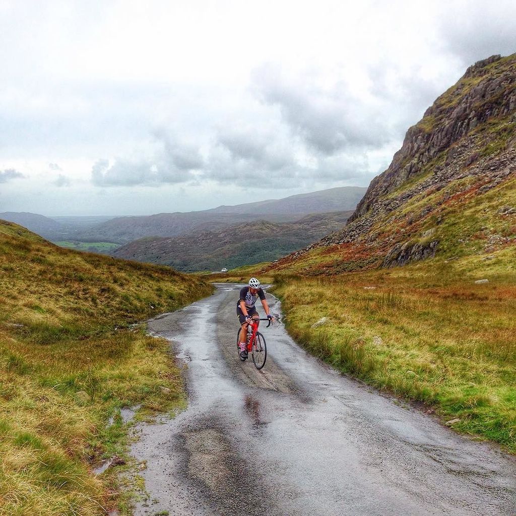 tomowencc's tweet photo. Big Boy Lamb crests the Hardknott Pass *
#killingit #riding #bicycles #thatbikelife #itsahardknottlife #lakedistric… https://t.co/AsXzC7KWEX