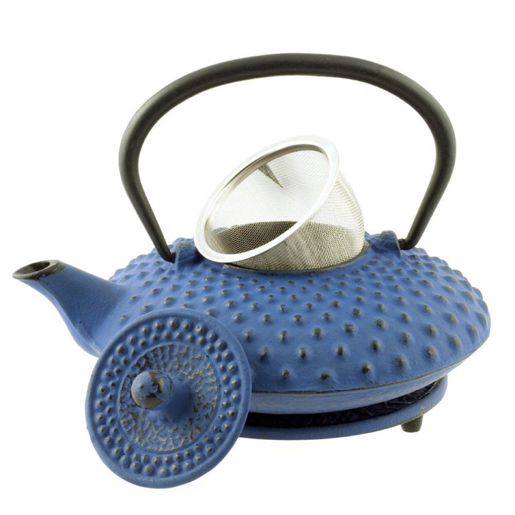 Japanese cast iron teapots — Japanese Shimizu are highly popular tea accessories, prized ... eepurl.com/cfl6ej