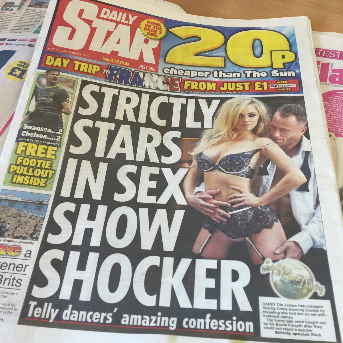 AnnSummersPR's tweet photo. Our smoking hot celeb couple @The_OlaJordan & @The_JamesJordan looking 👌🏻 in @dailystaruk today 🔥 #ASDateNight https://t.co/aFrTOLGQ6c
