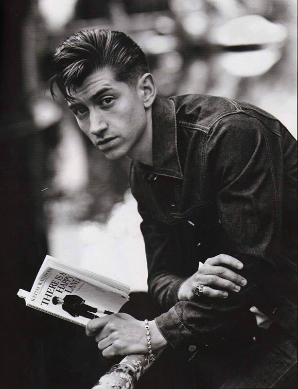 LegsOpenOrNot's tweet image. Alex Turner