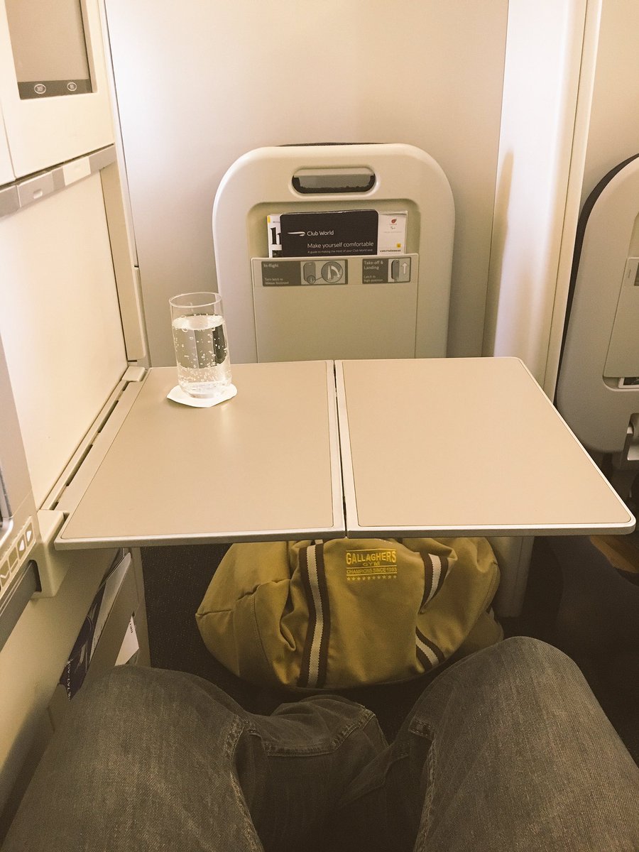 PaulSmithJnr's tweet image. Thank you @British_Airways 
I'm off to see our kid defend his title. Can't wait! #TeamSmithBros
#BusinessTrip
🇬🇧✈️🇺🇸