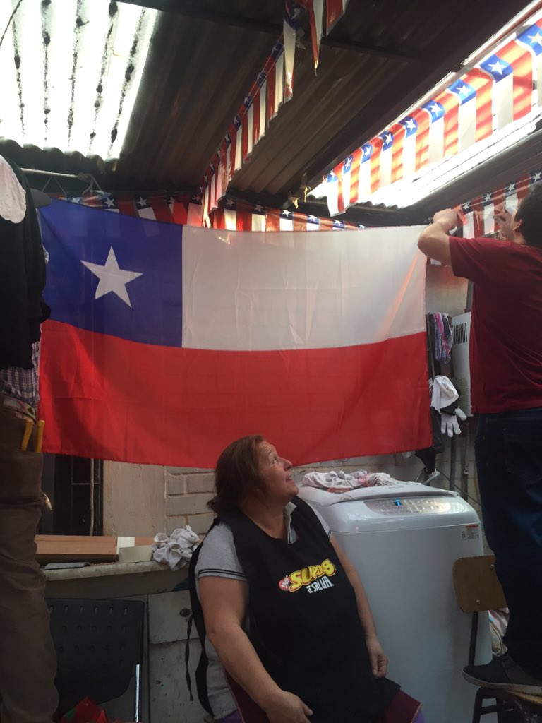 DanitzaRiveraO1's tweet photo. #AguinaldoRedcompra  Armando nuestra propia fonda https://t.co/OVDGh7kbUJ