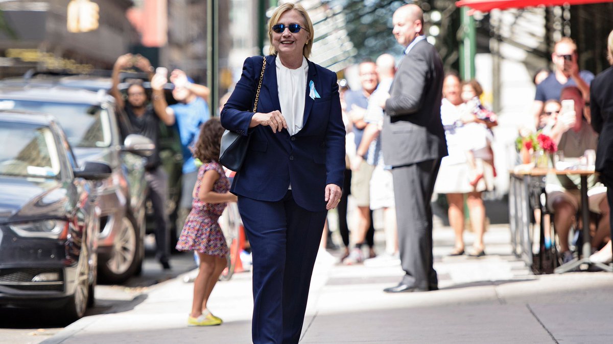 Twitter Erupts With Clinton Body-Double Conspiracy Theories Following Health Scare CsJwuw-XgAAQ4i7