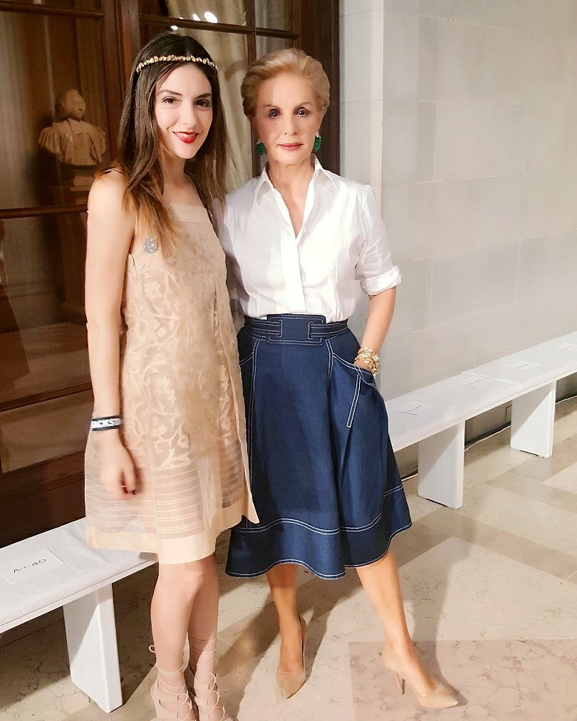 soffalurralde's tweet photo. Con la Reina Carolina Herrera que Como siempre presento una coleccion increible! #NYFW @TRESemmeARG @HouseofHerrera https://t.co/y04J6Qdt9o