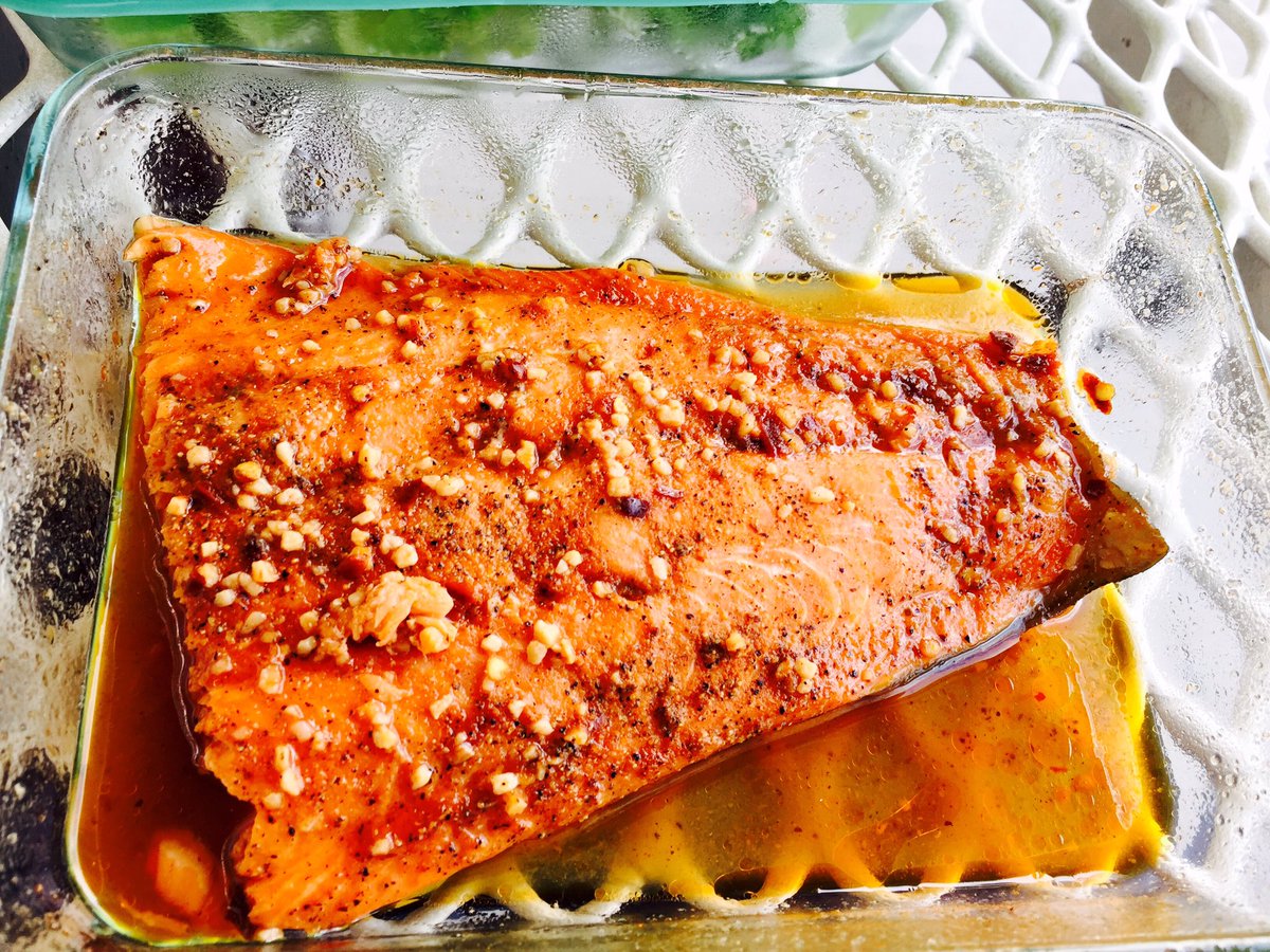 CoachTPayne's tweet photo. #lunch #firecrackersalmon #andits🔥 https://t.co/81gE67ggHN