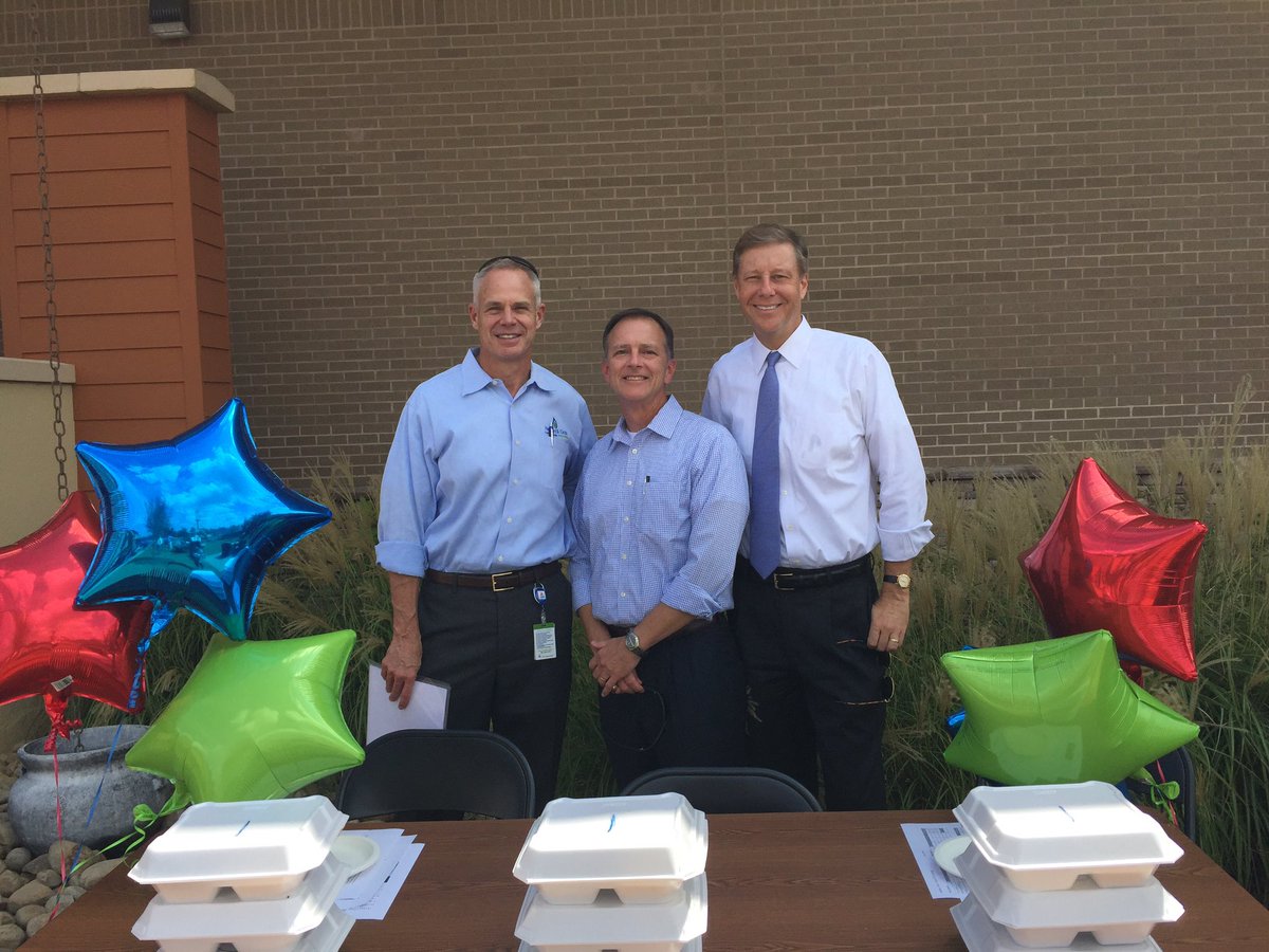 LauraCreekmur's tweet photo. Judges ready for today's @atlantagaslight Southern Operations safety cook off! #safety #numberonevalue https://t.co/OIFqNnikgl