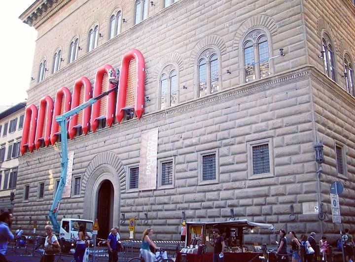 palazzostrozzi's tweet image. Una nuova cornice rivoluzionaria per Palazzo Strozzi a Firenze @aiww  #AiwwFlorence