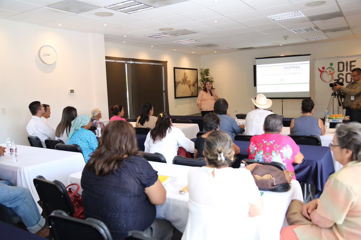 DIFSonora's tweet photo. Beneficiados con Proyectos Productivos recibirán capacitación para aprender a manejar su nuevo negocio familiar. https://t.co/M5RGohsssU