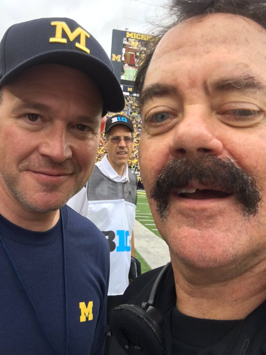SportsTalkFLA's tweet photo. Rich Eisen is live w/ @TuckAndONeill at 4:30: https://t.co/EwG9KITgxm (📸 - Jerry & @richeisen on field #UCFvsMICH) https://t.co/y0KrI1FvSx