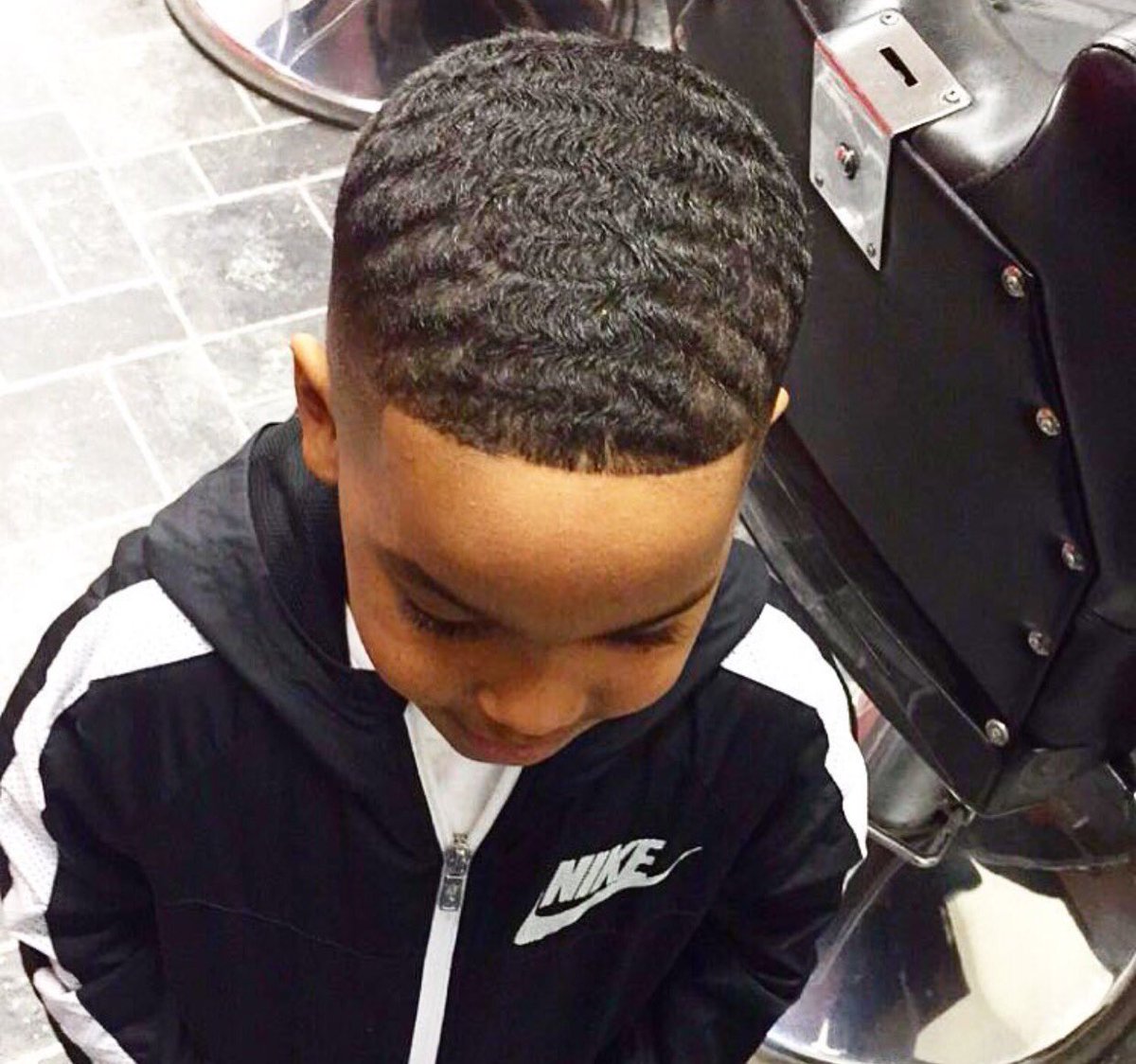 JaggedEdge1's tweet photo. 'Weekend Wavy Trims' by IJ at #JESandy 😏👏🏻🔥 https://t.co/GKVxtgMp9i