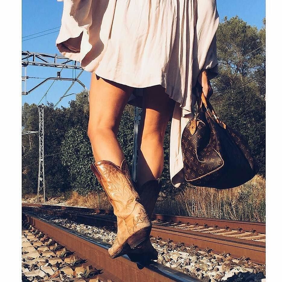 SendraBoots's tweet photo. #Repost @laia_ep
ok monday, let's do this.
#sendra #sendraboots #highquality #handmadeboot… https://t.co/bgH5jtLkfk https://t.co/tRUZcAD2Nm