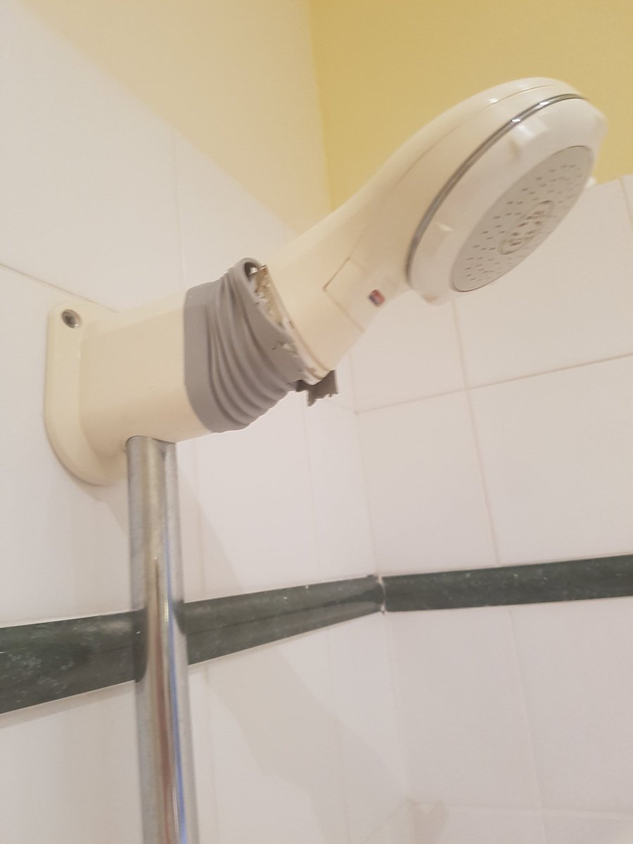 KatePlunkett1's tweet photo. @BritanniaLtd please respond to my com aint https://t.co/4rO9W2JFSo
