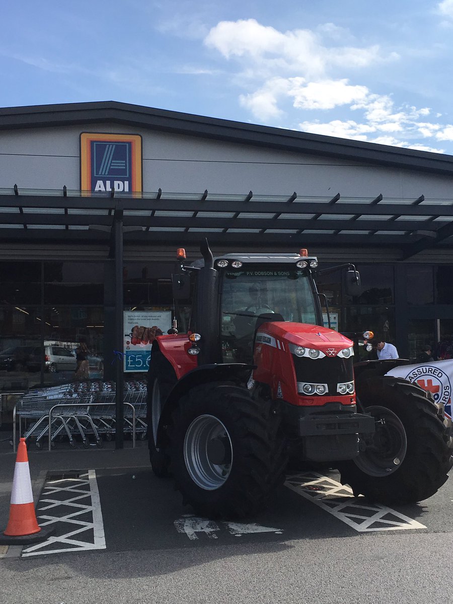 Well done to all, consumers loving quality <a href="/RedTractorFood/">Red Tractor</a>, @NFUnortheast <a href="/AldiUK/">Aldi Stores UK</a> @PV_Dobson_Sons <a href="/ladies_in_pigs/">Ladies In Pigs</a>