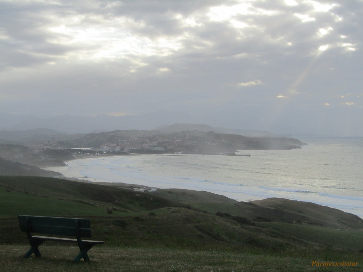 RT si os parece uno de los bancos con las mejores vistas del mundo. #Gerra #SanVicente #Cantabria <a href="/Cantabriaviva/">Cantabriaviva💢</a>