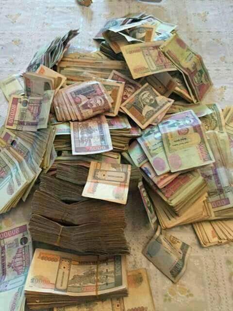 Мөнгө аз жаргалын түлхүүр ээ.