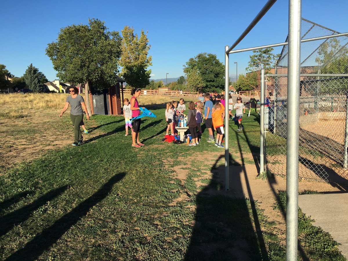 Water Break <a href="/CresthillMS/">CMS Cougars</a>