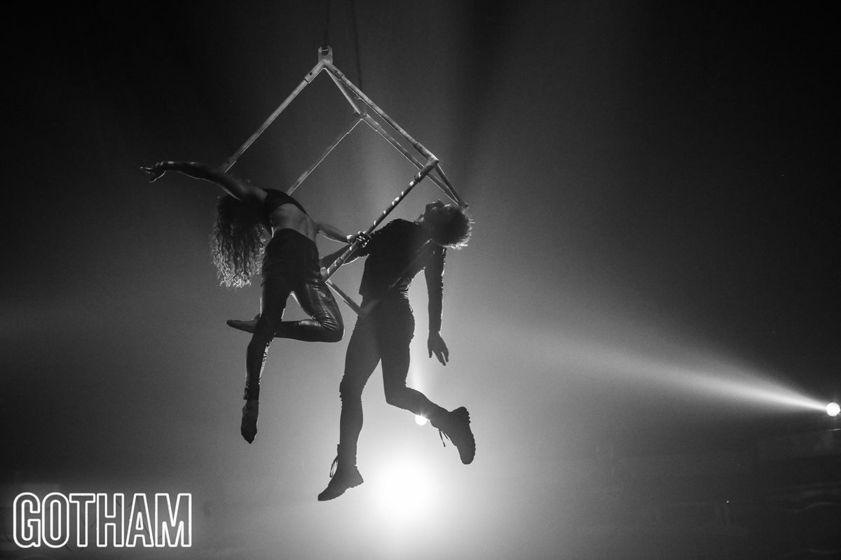 AerialArtsNYC's tweet photo. #aanyc instructor Hannah is working it out! She's taking over Wednesday classes starting this week! #getonit https://t.co/lw9pbvzJZ6