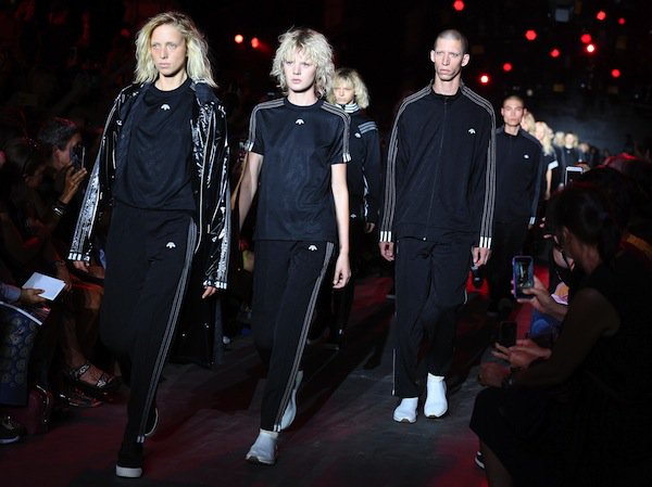 Fashion Times tweet media