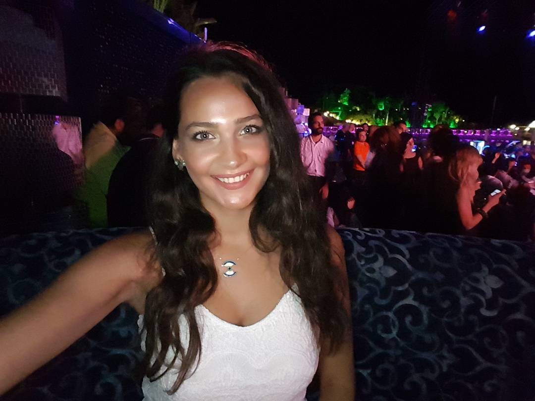 Gülsim ali instagramda yeni fotolar paylaştı😘 <a href="/GyulsimAli/">Gülsim Ali</a>