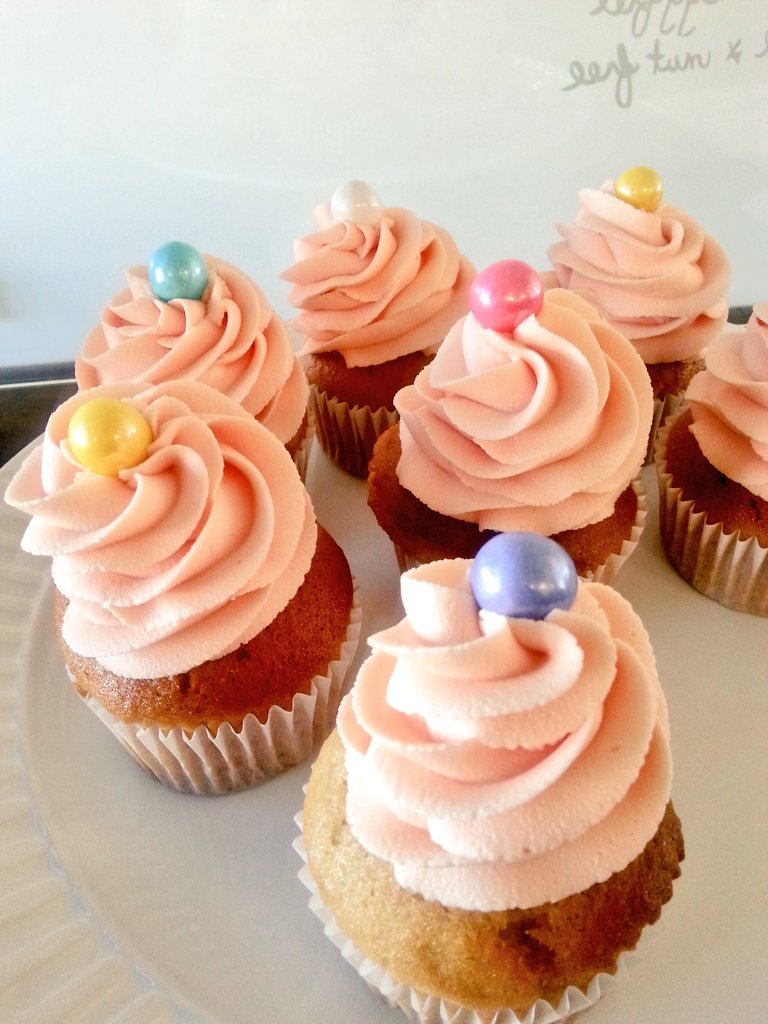 EdibleOptions's tweet photo. ...Because Sometimes You Just Need A #GlutenFree #Vegan #Bubblegum #Cupcake! #StCatharines #bakery #EdibleOptions https://t.co/NQW1uSaxb9