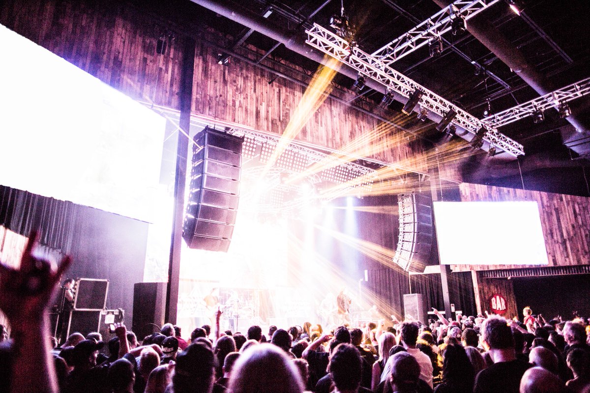 soundbridgeinc's tweet photo. Some incredible acts coming to @GasMonkeyDallas! 
Watch a favorite band try and push one of our systems to the limit https://t.co/HY1T9V8E2M