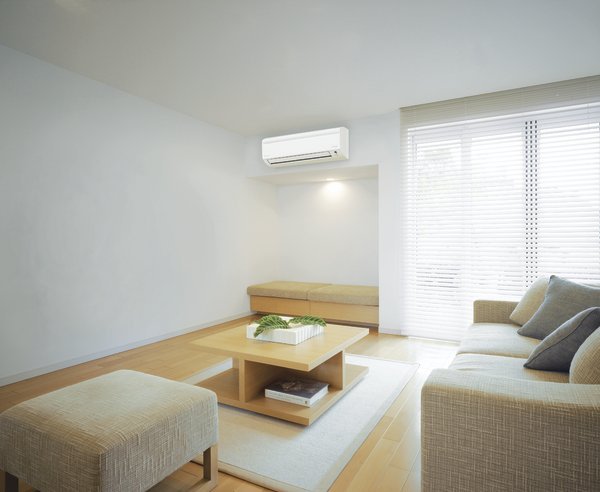 Daikin_AC's tweet photo. Looking for wall mounted AC that looks good in the #office? 

https://t.co/mQIzyIFLqk

#officedesign #business https://t.co/hHEHKlPeTr