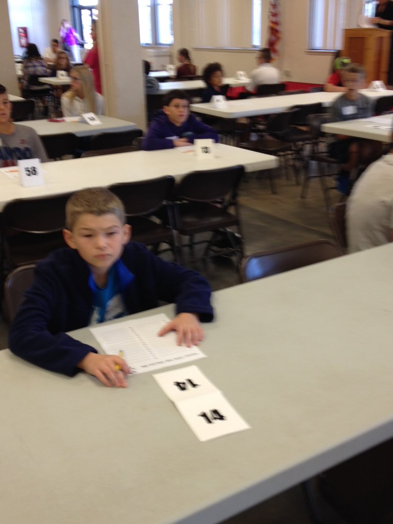 Hurst1Deanna's tweet photo. Kansas State Fair Spelling Bee!#lyonsschools#spellersRock#lyonslions https://t.co/snnq3orhGe
