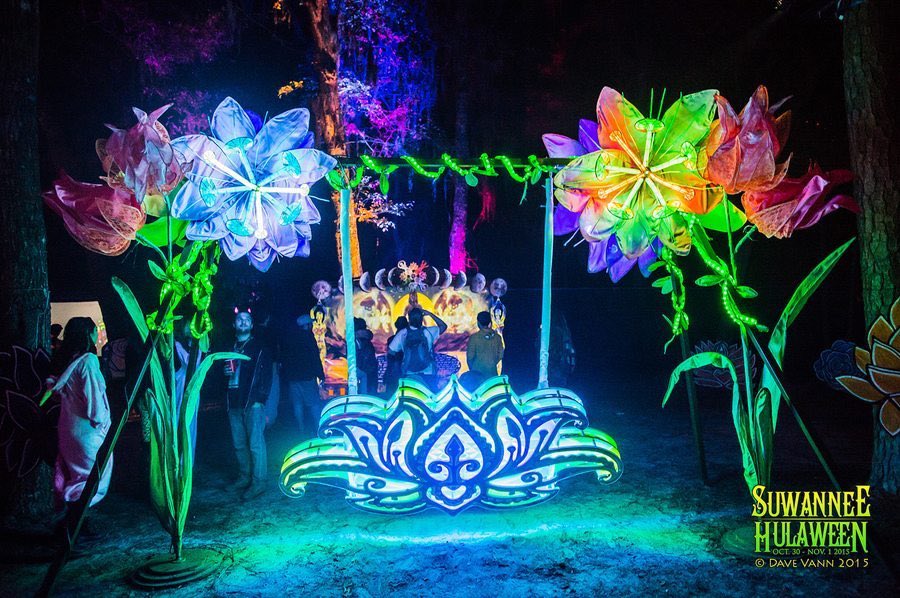 L4LM's tweet image. Andy Carroll: The Mastermind Behind @HulaweenFL’s Awesome Art Installations: bit.ly/2cR24KO