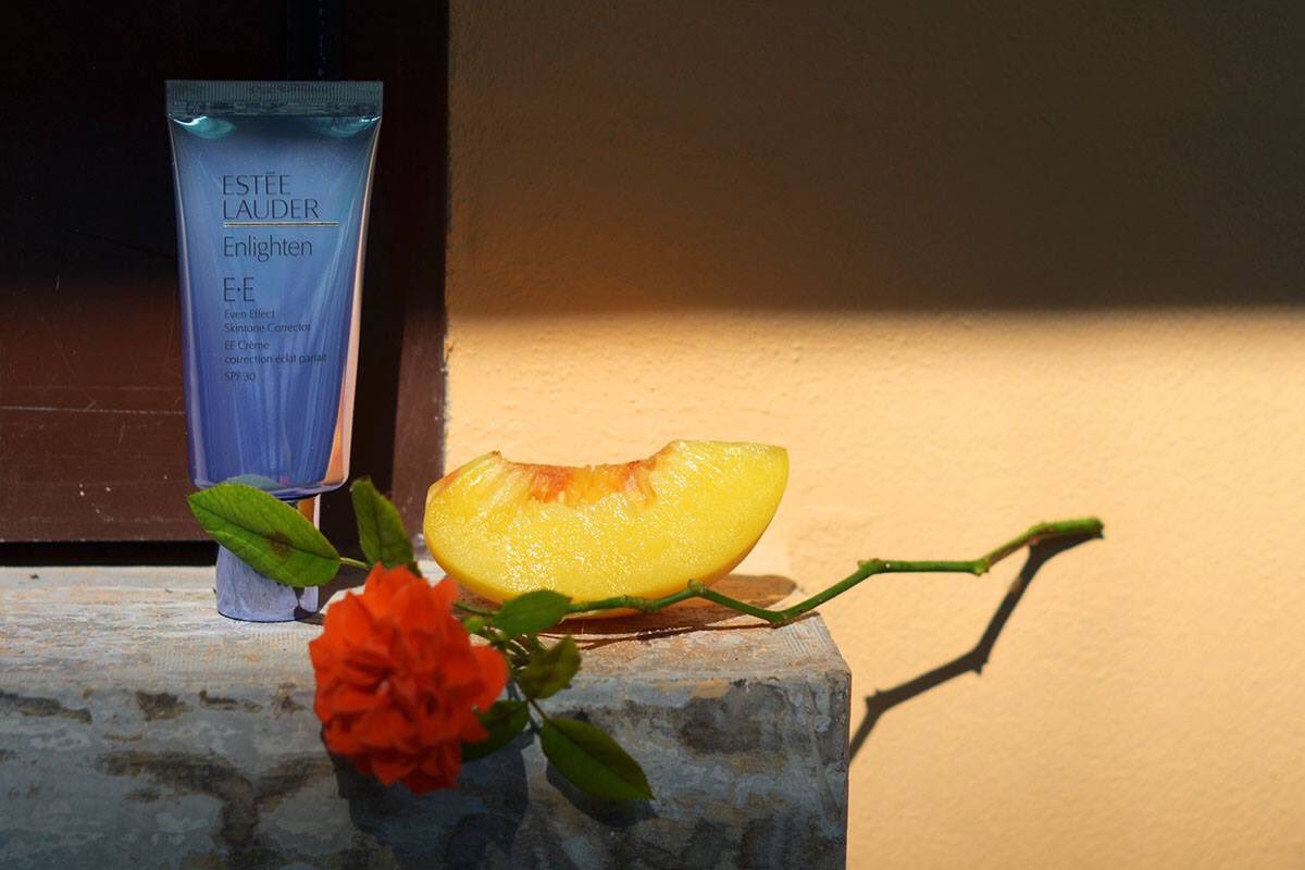 christina_proud's tweet photo. Very soon in my #beautyblog I will make a review on #esteelauder #eecream https://t.co/hAjn0NglFy