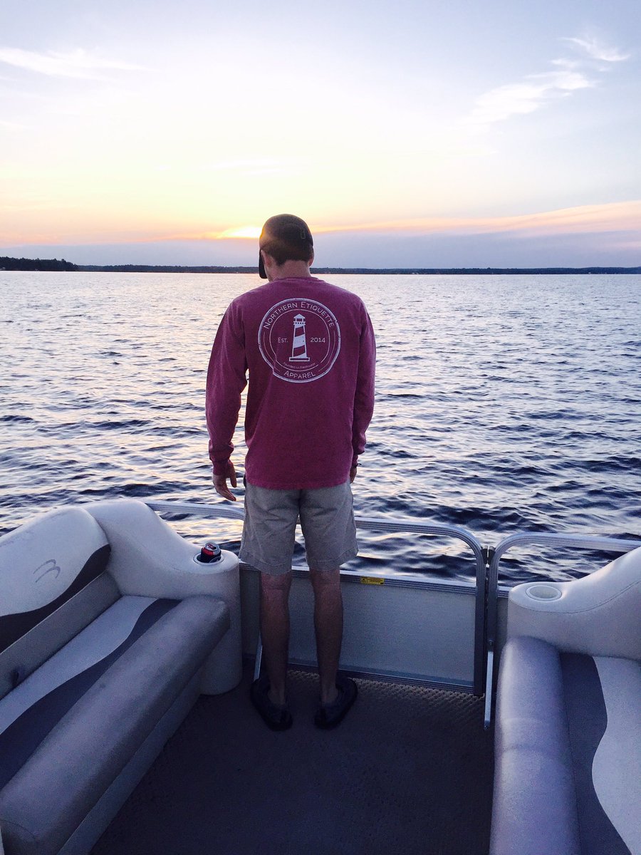 nrthrnetiquette's tweet photo. Missing summer more than ever. #StayNorthern https://t.co/Ngv3USILVg